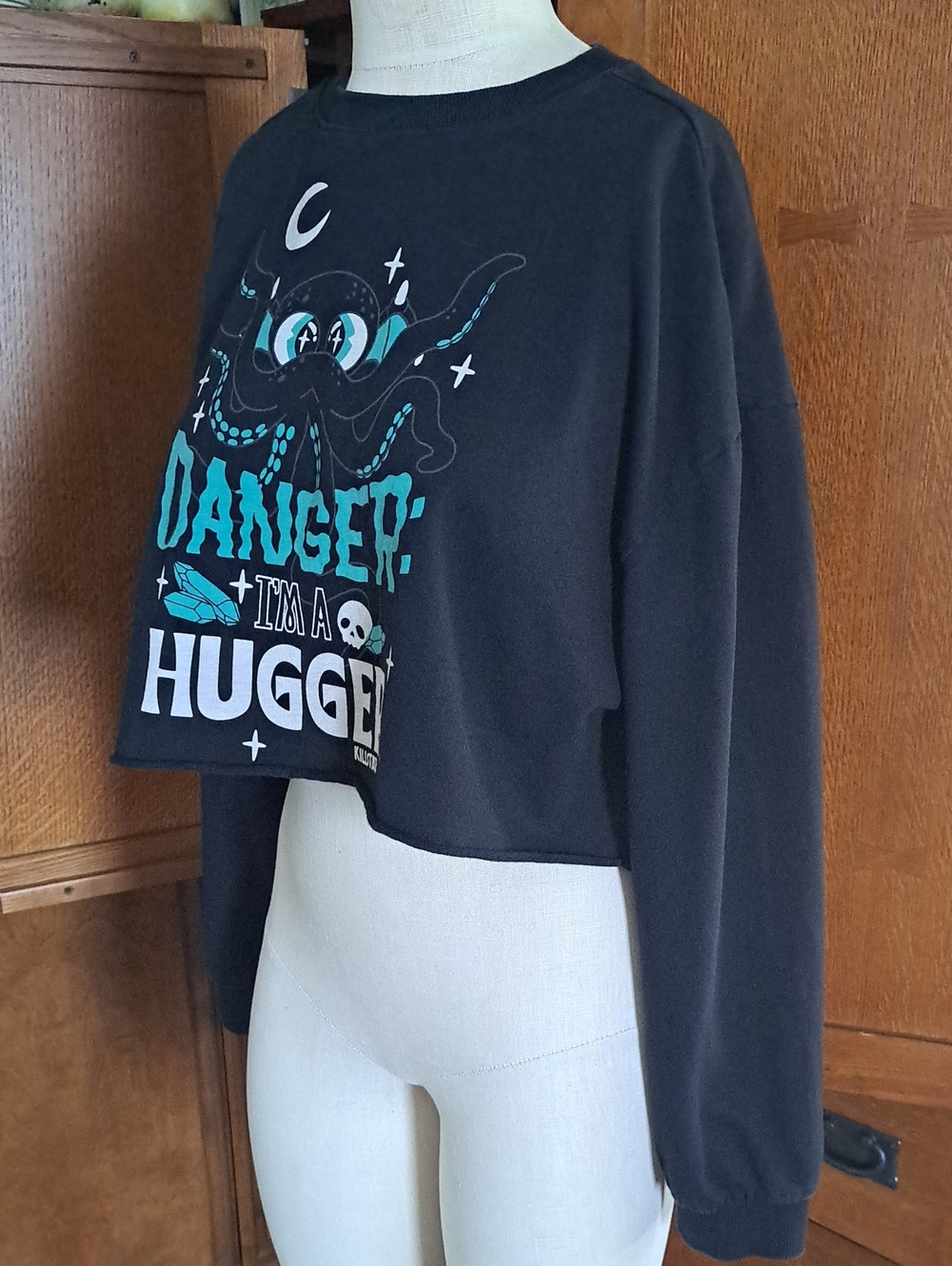 Killstar Danger I'm A Hugger Cthulhu Crop Sweatshirt XS Black Goth EUC - Picture 5 of 10